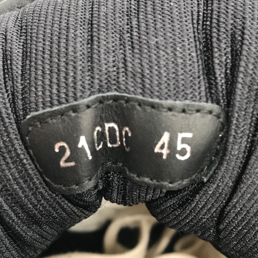Authentic DIOR Black Smooth Calfskin Sneakers - Picture 5 of 15